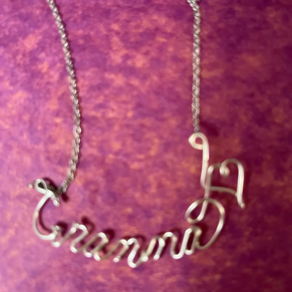 Elegant Silver Script "Gramma" Necklace - Picture 1 of 5